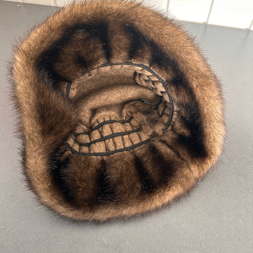 Women’s OSFM Parkhurst Luxurious Brown Fur Bucket Hat Made in Canada - Picture 5 of 9